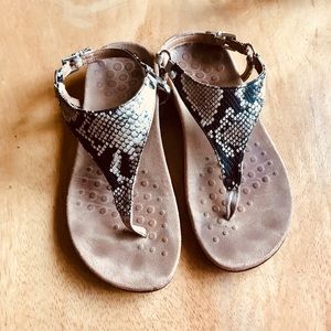 Vionic Rest Kira Backstrap Sandal